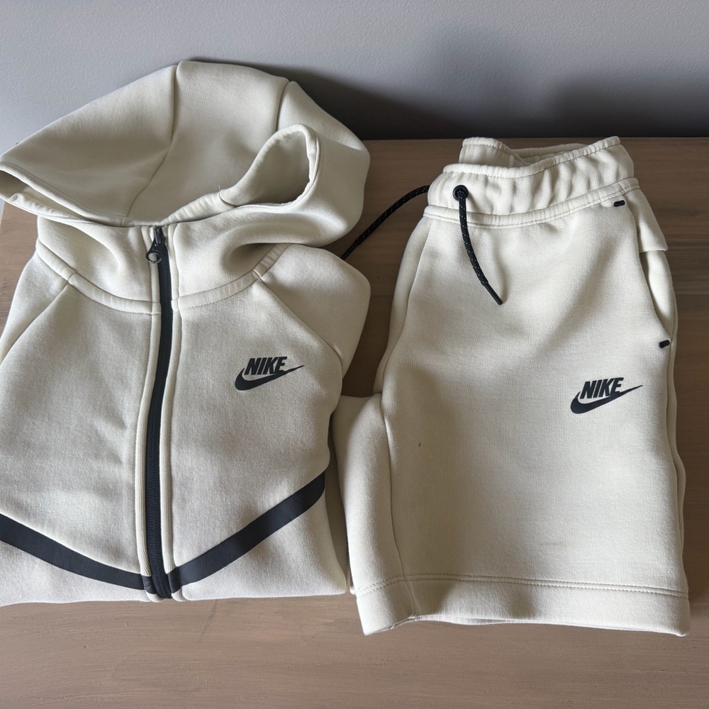 Nike Tech Boys Zip up & short Set. Size Large zip up hoodie. Size Medium short.